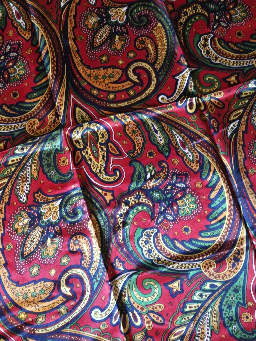 Rodeo Drive Red Paisley with Gold Wild Rag NWT